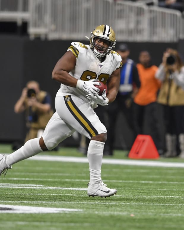 Saints DT Shy Tuttle intercepts Falcons QB Matt Ryan